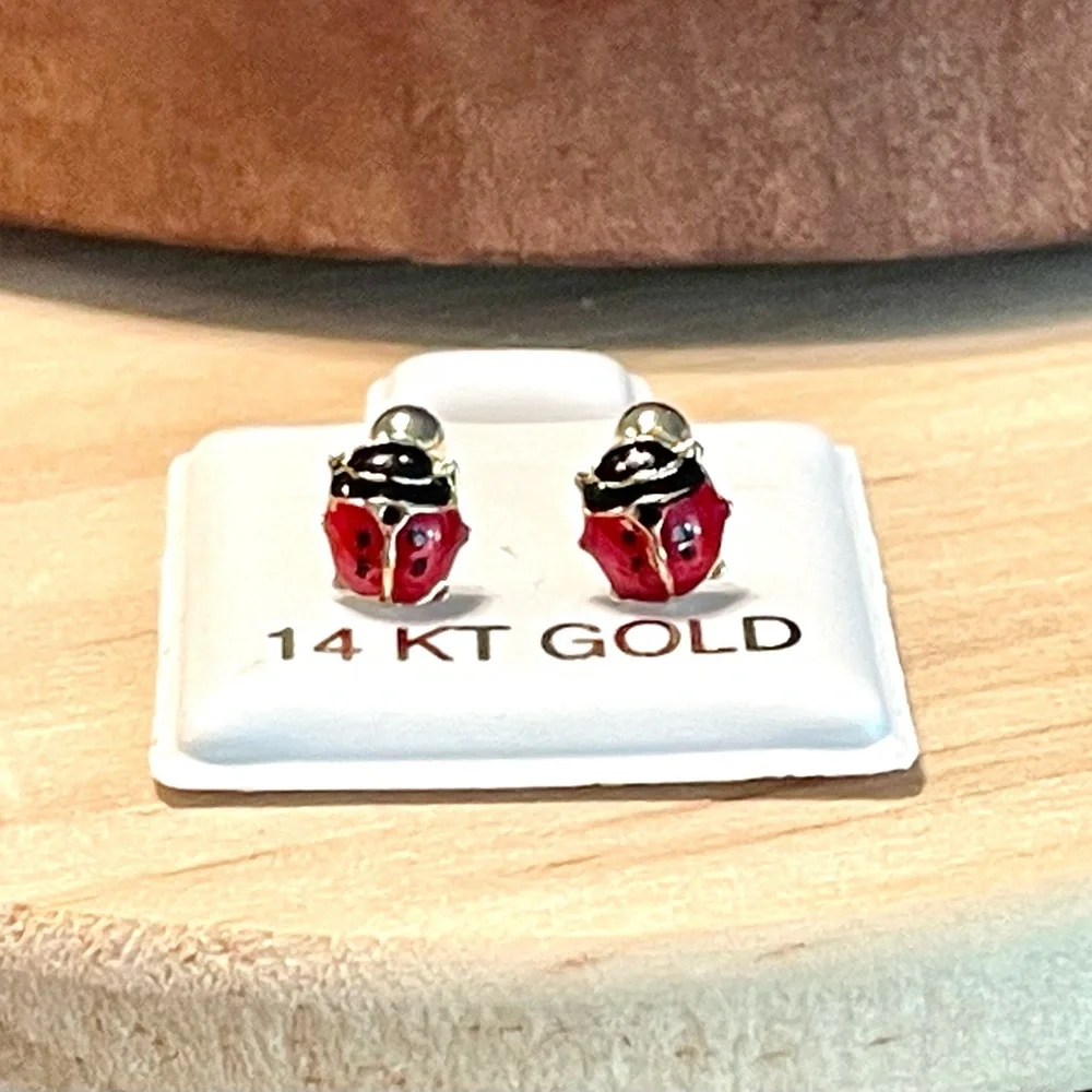None delicate 14k